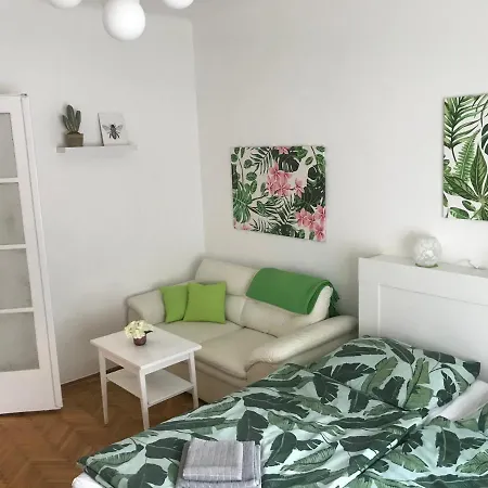 Rosmarinus Apartman Pecs Exterior photo