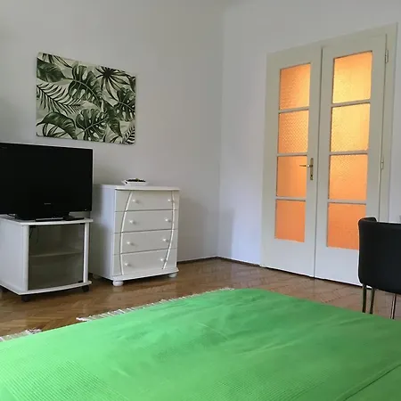 Rosmarinus Apartman Pecs Exterior photo