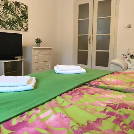 Rosmarinus Apartman Pecs Exterior photo